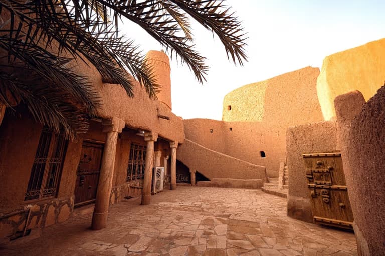 شقراء و أشيقر رحلة واحدة حيث يلتقي التاريخ بالجمال