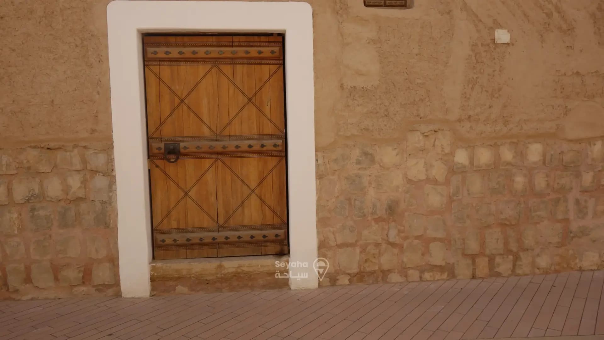 شخص واحد مع مرشد سياحي و النقل
